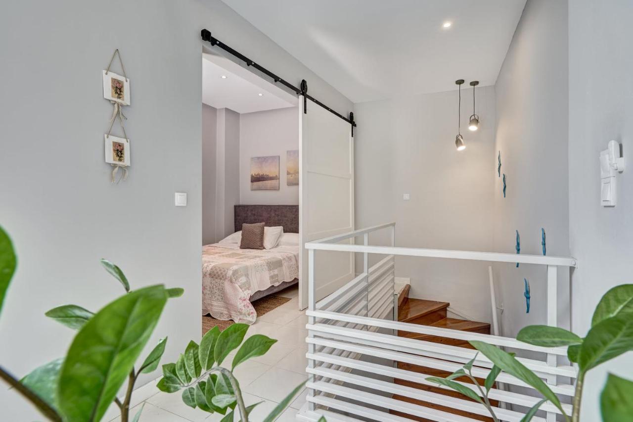 Old Town Luxury Velvet Apartment Rhodes City Exterior foto